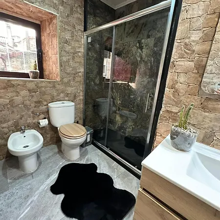 Lobios House *